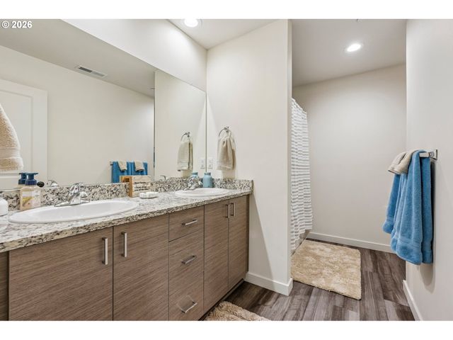 330 S KELLER Ct, Ridgefield, WA 98642