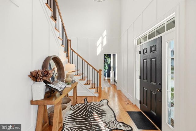 370 HOLMES DR NW, Vienna, VA 22180