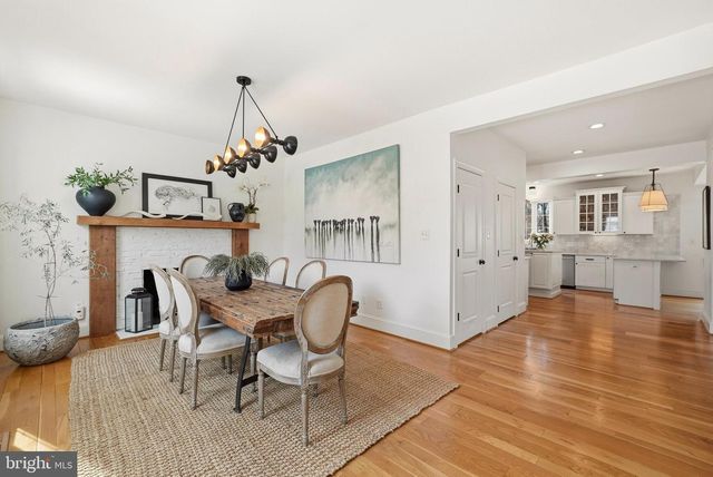 370 HOLMES DR NW, Vienna, VA 22180