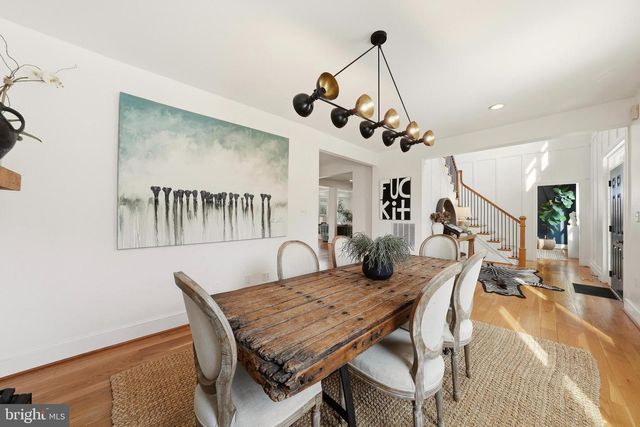 370 HOLMES DR NW, Vienna, VA 22180