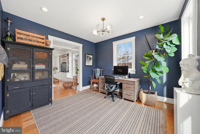 370 HOLMES DR NW, Vienna, VA 22180