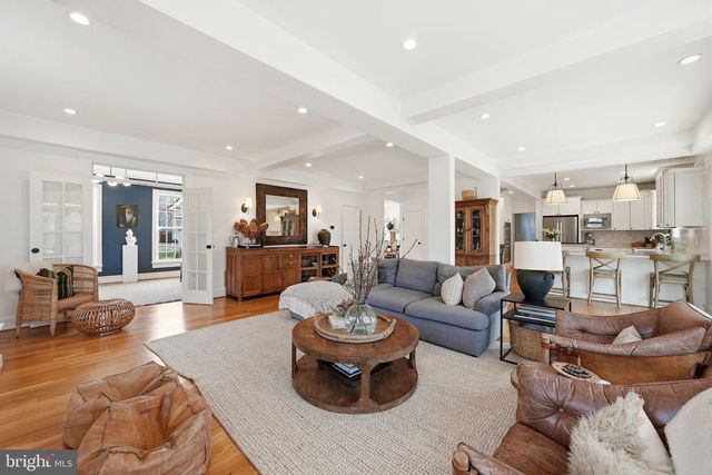 370 HOLMES DR NW, Vienna, VA 22180