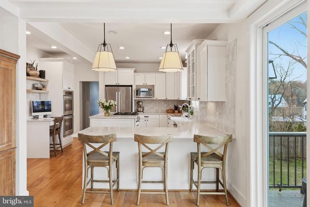 370 HOLMES DR NW, Vienna, VA 22180