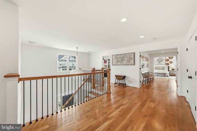 370 HOLMES DR NW, Vienna, VA 22180