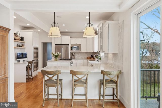 370 HOLMES DR NW, Vienna, VA 22180