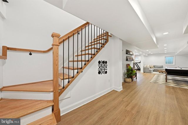 370 HOLMES DR NW, Vienna, VA 22180