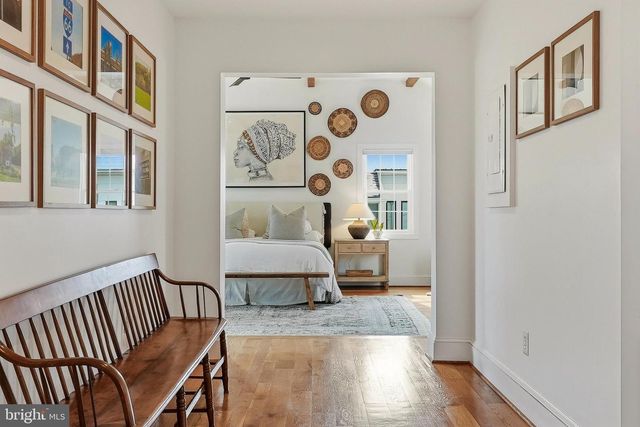 370 HOLMES DR NW, Vienna, VA 22180