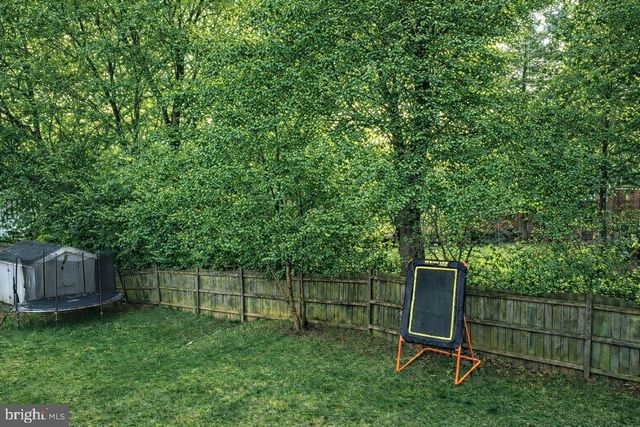 370 HOLMES DR NW, Vienna, VA 22180