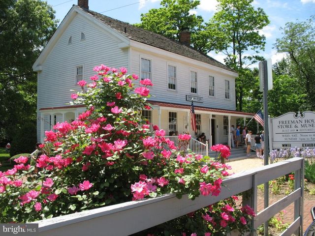 370 HOLMES DR NW, Vienna, VA 22180