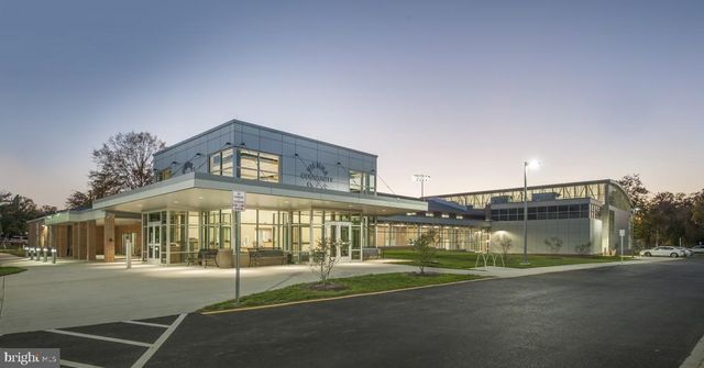 370 HOLMES DR NW, Vienna, VA 22180