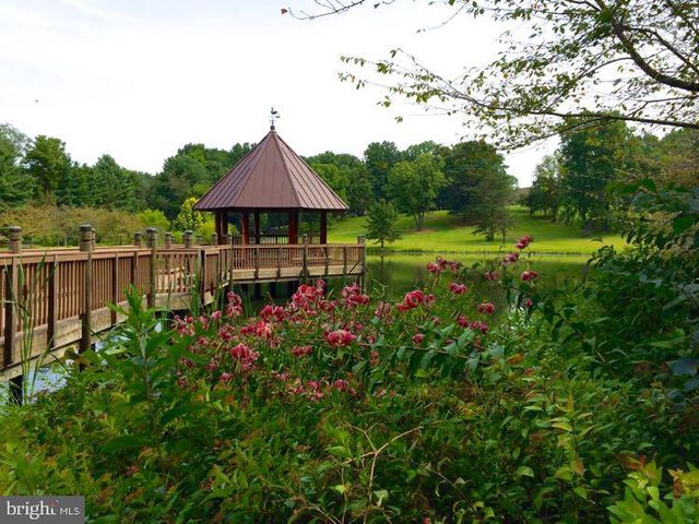 370 HOLMES DR NW, Vienna, VA 22180