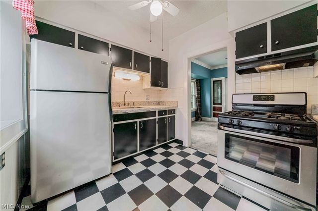 3034 W 112th Street, Cleveland, OH 44111