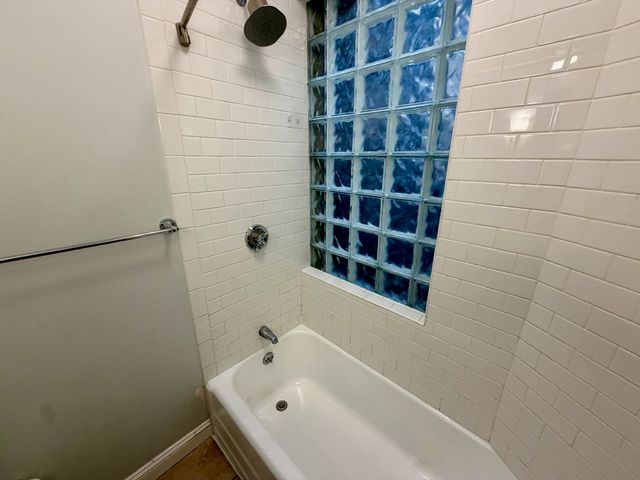 324 Chelsea Street 3, Boston, MA 02128