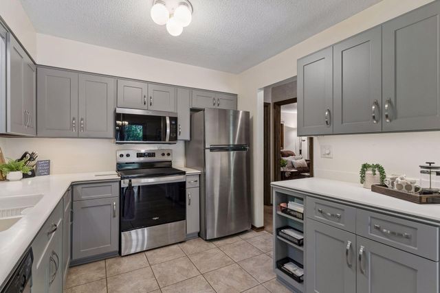 9400 85th Street N, Stillwater, MN 55082
