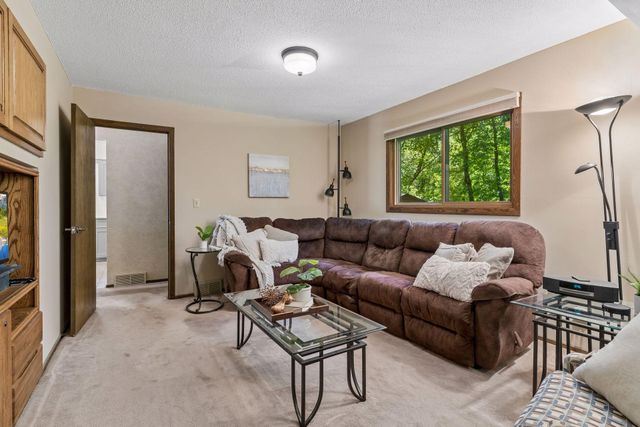 9400 85th Street N, Stillwater, MN 55082