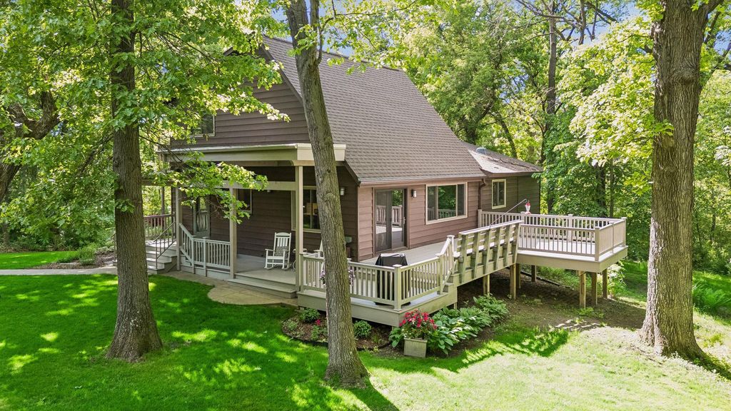 9400 85th Street N, Stillwater, MN 55082