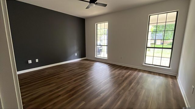7614 President Dr, Saint George, LA 70817