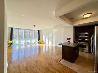 90 Bay Street Landing 2G, Staten Island, NY 10301