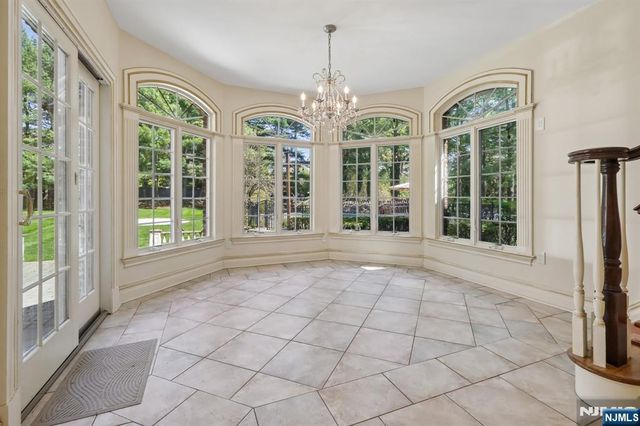 47 Cortland Trail, Mahwah, NJ 07430