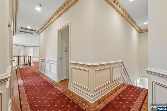47 Cortland Trail, Mahwah, NJ 07430