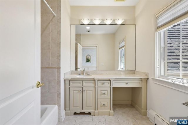 47 Cortland Trail, Mahwah, NJ 07430