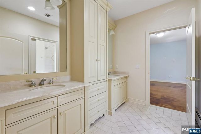 47 Cortland Trail, Mahwah, NJ 07430