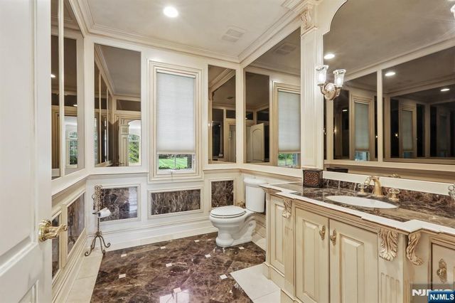 47 Cortland Trail, Mahwah, NJ 07430