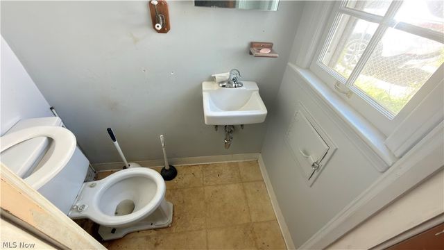 3074 Keswick Road, Shaker Heights, OH 44120