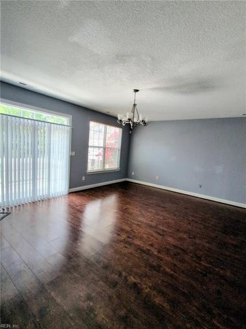 4452 Harlesden DR, Virginia Beach, VA 23462