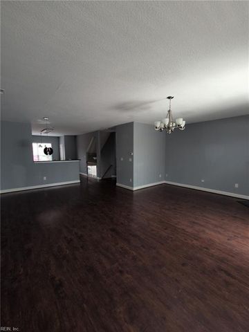 4452 Harlesden DR, Virginia Beach, VA 23462