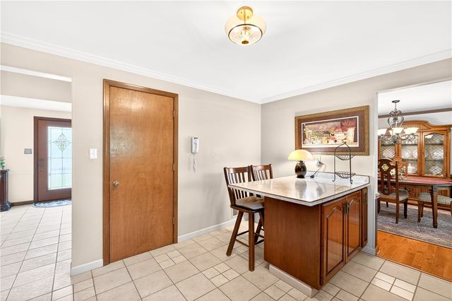 1024 Surrey Woods Rd, Bethel Park, PA 15102