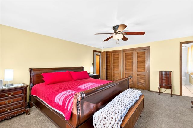 1024 Surrey Woods Rd, Bethel Park, PA 15102