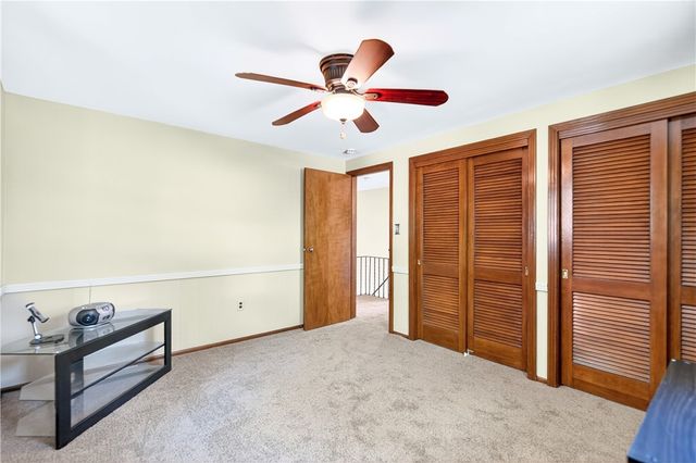 1024 Surrey Woods Rd, Bethel Park, PA 15102