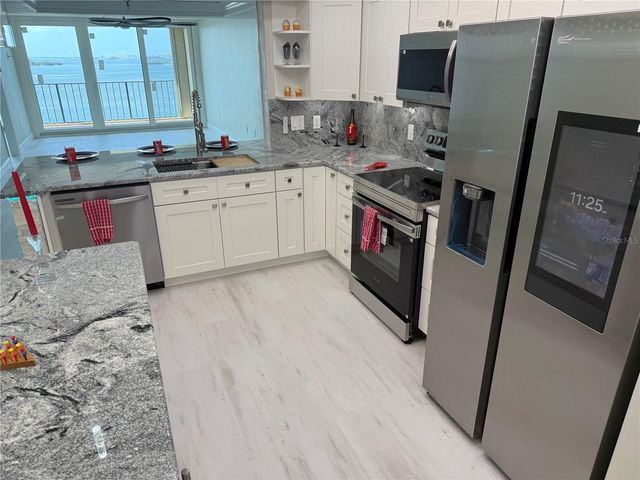 2530 GARY CIRCLE 802, Dunedin, FL 34698