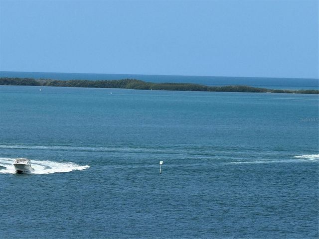 2530 GARY CIRCLE 802, Dunedin, FL 34698