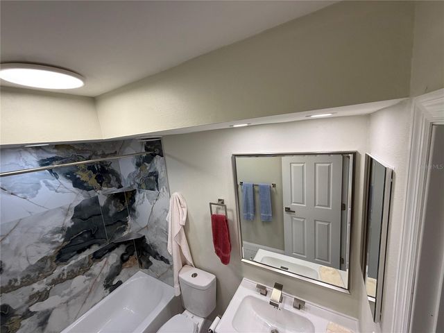 2530 GARY CIRCLE 802, Dunedin, FL 34698