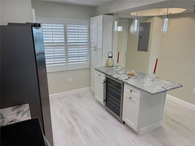 2530 GARY CIRCLE 802, Dunedin, FL 34698