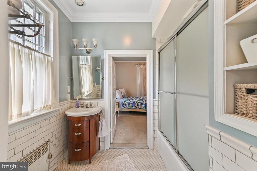 Image 14 of property listing at 800 CAMDEN AVE, Salisbury, MD 21801