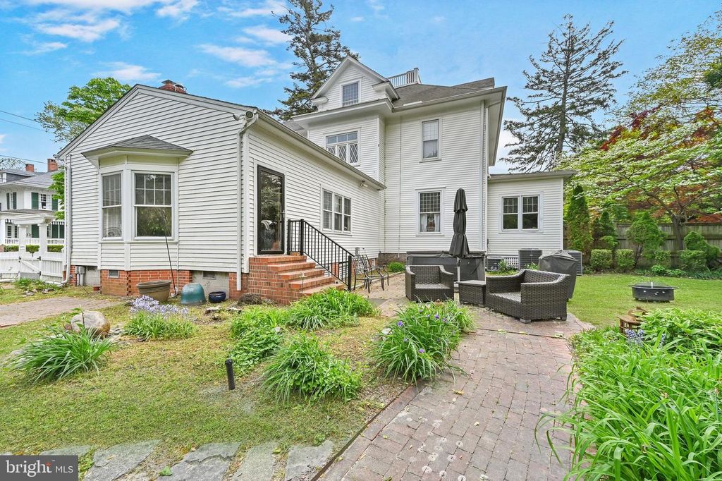 Image 22 of property listing at 800 CAMDEN AVE, Salisbury, MD 21801