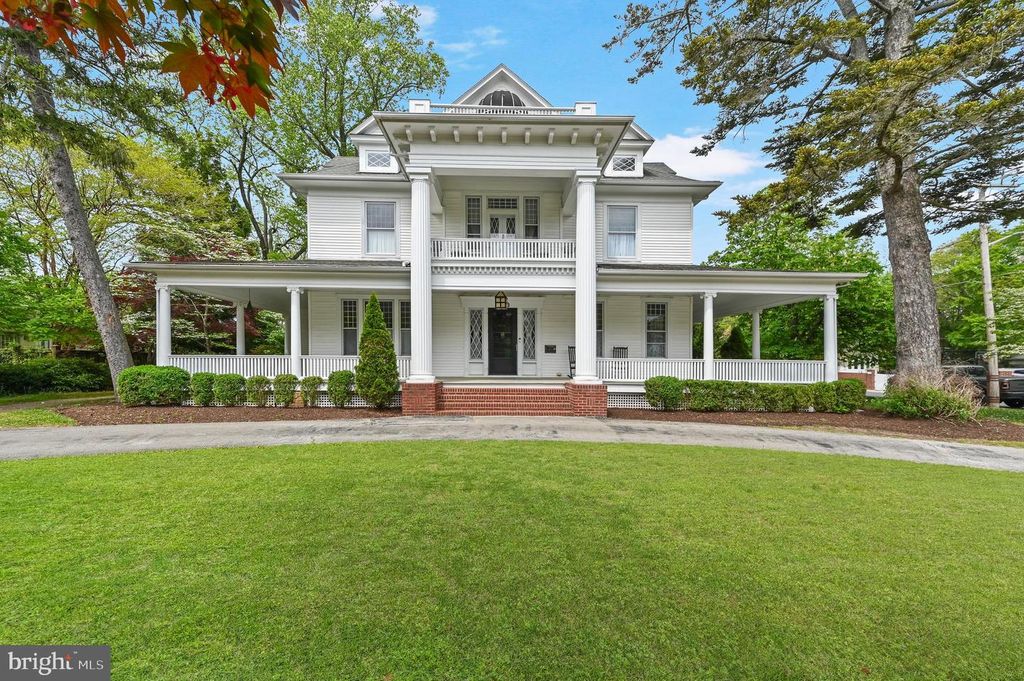 Image 3 of property listing at 800 CAMDEN AVE, Salisbury, MD 21801