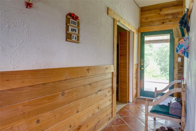 5652 SW An County Rd 2202, Palestine, TX 75803