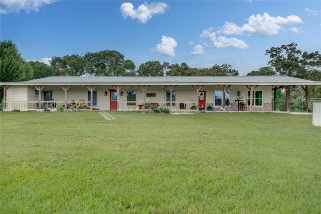 5652 SW An County Rd 2202, Palestine, TX 75803