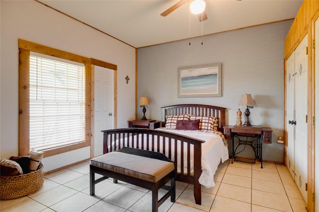 5652 SW An County Rd 2202, Palestine, TX 75803