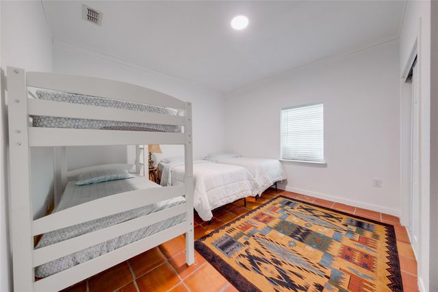 5652 SW An County Rd 2202, Palestine, TX 75803