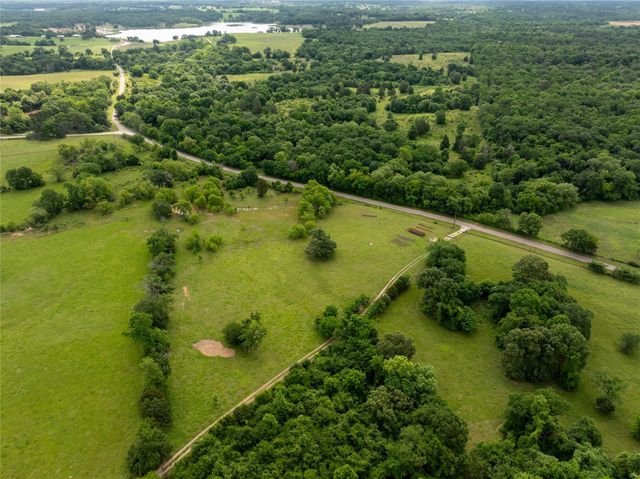 5652 SW An County Rd 2202, Palestine, TX 75803