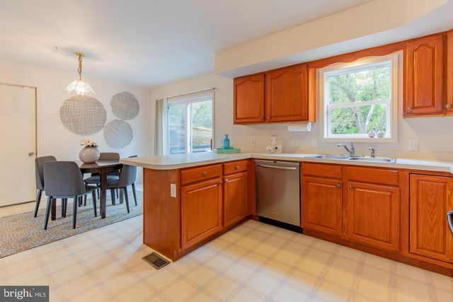 2024 EVANSDALE DR, Hyattsville, MD 20783