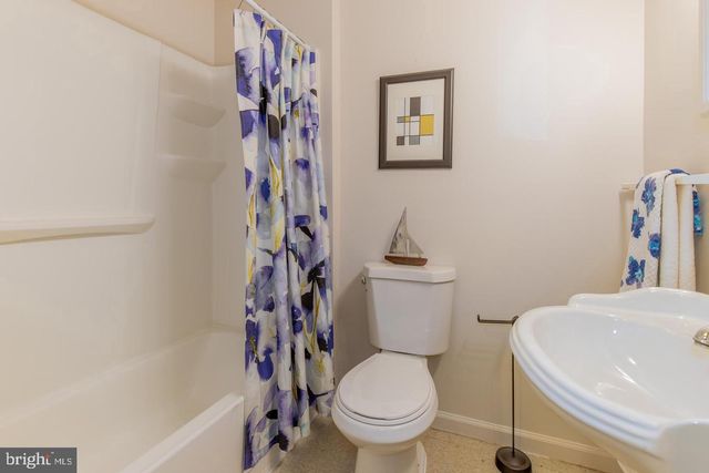 2024 EVANSDALE DR, Hyattsville, MD 20783