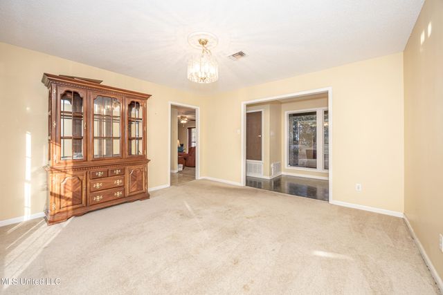 3040 Pabst Road, Ocean Springs, MS 39564