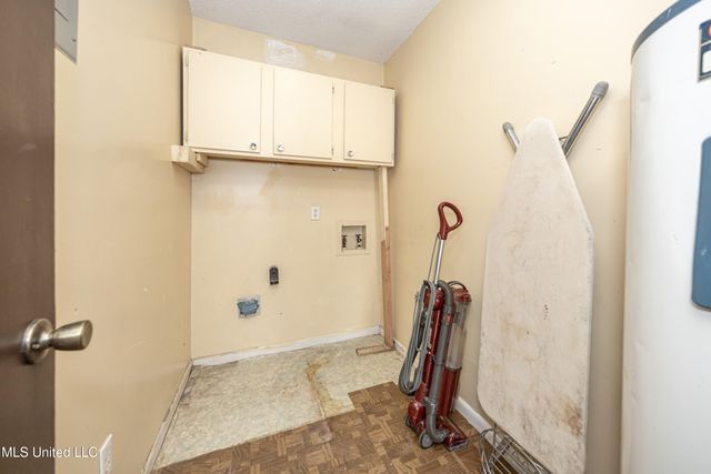 3040 Pabst Road, Ocean Springs, MS 39564