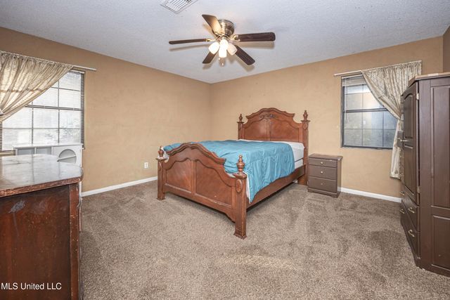 3040 Pabst Road, Ocean Springs, MS 39564